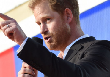 El príncipe Harry demanda a un grupo de prensa británico por difamación