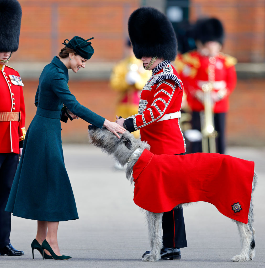 Lo que hay detrás del abrigo verde que usó Kate Middleton en una celebración