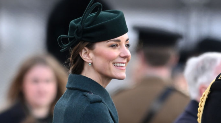 Lo que hay detrás del abrigo verde que usó Kate Middleton en una celebración
