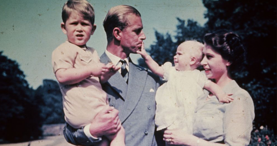 El poema que Isabel II le dedica al príncipe Felipe a un año de su muerte