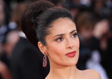 Descubren al "hijo secreto" de Salma Hayek y su esposo (FOTO)