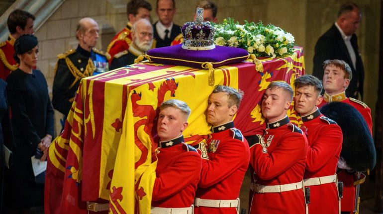 Isabel II: Esto es lo que tiene de especial el ataúd de la reina