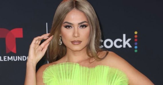 La ex Miss Universo Andrea Meza estrena look rubio en los Billboard 2022