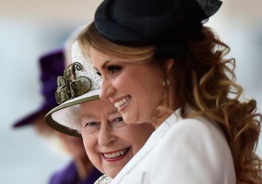 La vez que Angélica Rivera conoció a la reina Isabel II en el Palacio de Buckingham