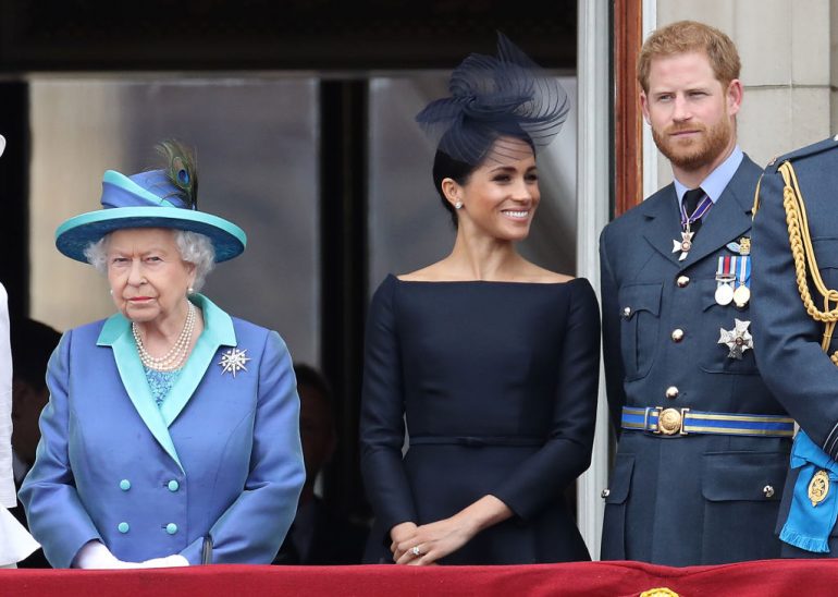El día que Meghan Markle hizo enojar a la reina Isabel II por su vestido