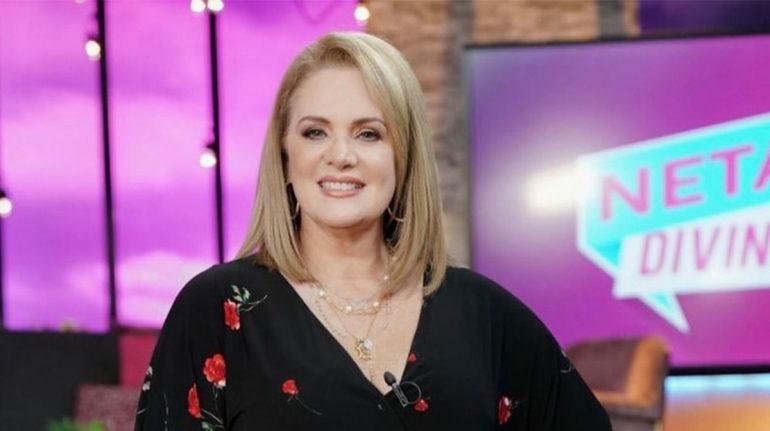 Erika Buenfil se deja ver junto a su hermana y lucen idénticas