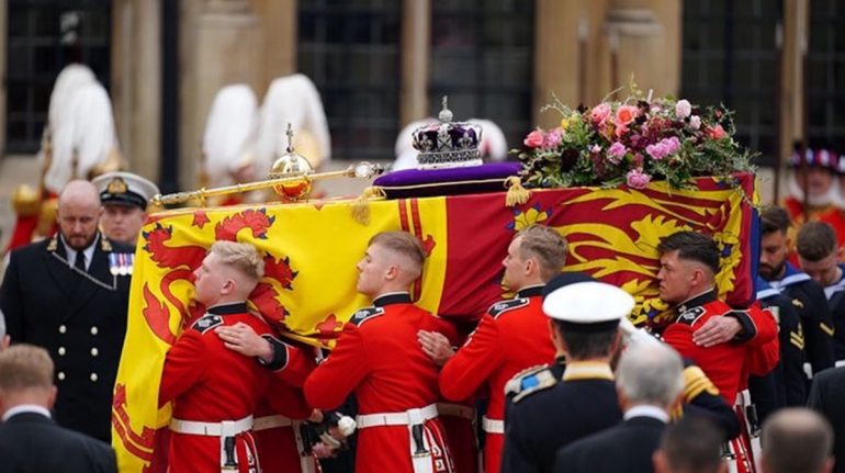 Revelan cuál fue la causa de la muerte de la reina Isabel II