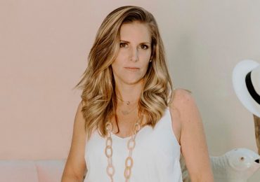 Regina Girault y Beatriz Pizarro, presentan la primera edición de Givers