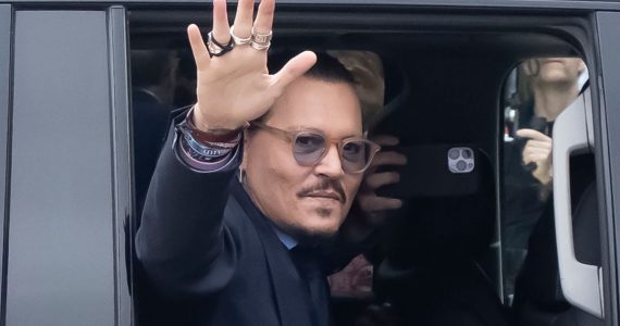 Johnny Depp ya tiene novia y NO es su abogada Camille Vasquez
