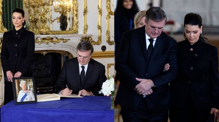 Marcelo Ebrard firma el libro de condolencias previo al funeral de la reina Isabel II