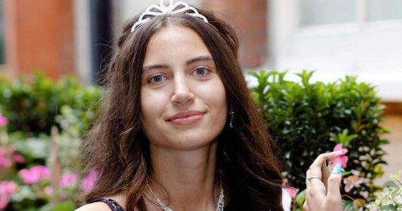 Melissa Raouf es la primera "Miss" en concursar sin maquillaje