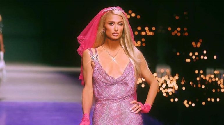 Paris Hilton lució el vestido "Barbiecore" que querrás en tu clóset