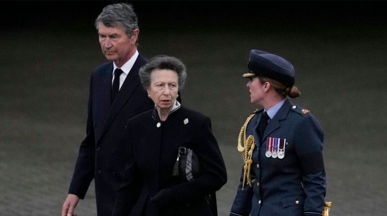 La princesa Ana, hija de Isabel II la despide con un sentido mensaje