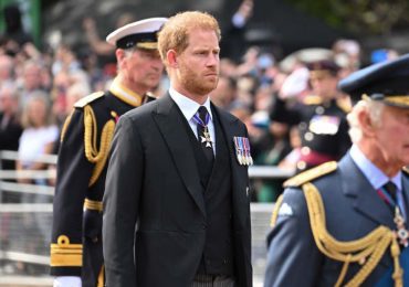 Por qué el príncipe Harry vestirá de civil en los eventos en honor a Isabel II