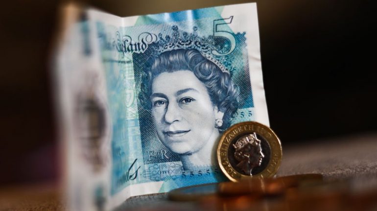 Billetes, monedas, sellos; todo lo que cambiará tras la muerte de Isabel II