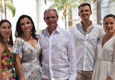 Mónica Lía, Mónica, Luis Alberto, Luis Angelo y Denisse Cetto