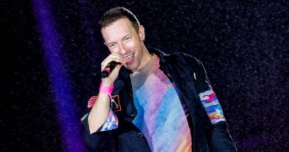 Chris Martin de Coldplay sufre una "afección pulmonar grave" y cancela conciertos