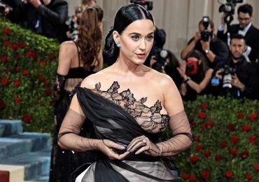 Katy Perry explica qué le ocurrió en su ojo durante el concierto