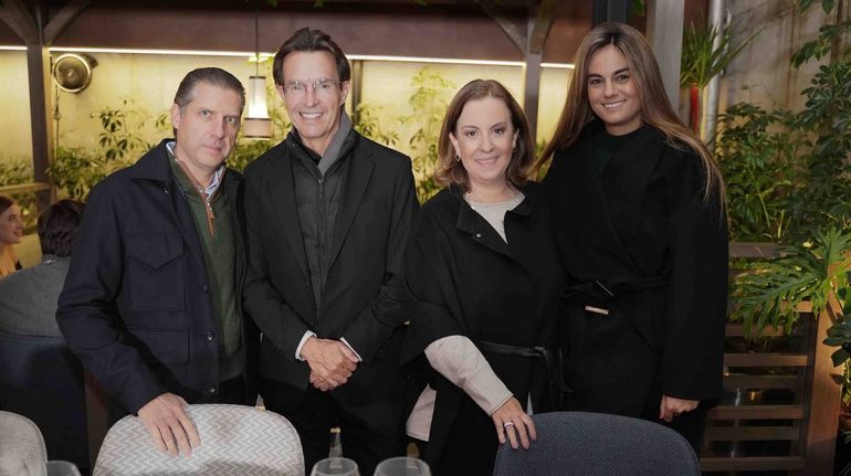 Armando Olivares, Fernando Landeros, Cristina Mieres y Paola Albarraěn