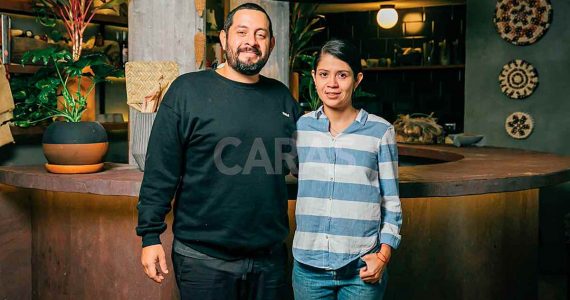 En Siembra Tortillería, Karina Mejía e Israel Montero preparan platillos con maíz orgánico criollo de la mejor calidad.