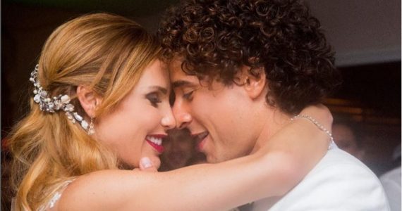 Ella-es-Karla-Mora-esposa-del-portero-de-la-Seleccion-Memo-Ochoa