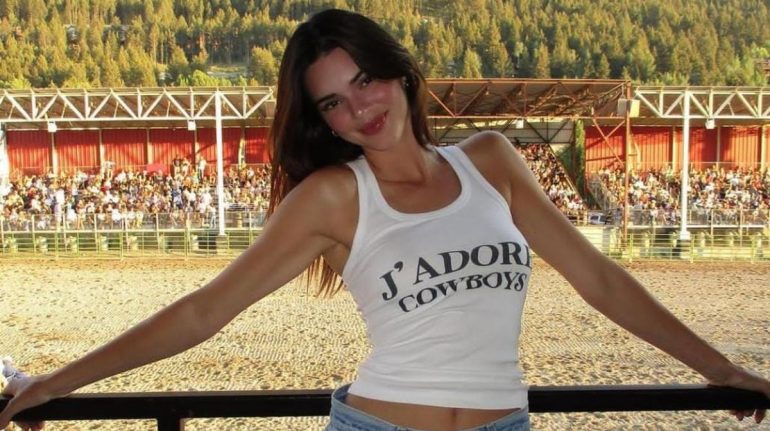 Kendall-Jenner-y-otras-estrellas-que-tienen-su-propia-marca-de-tequila