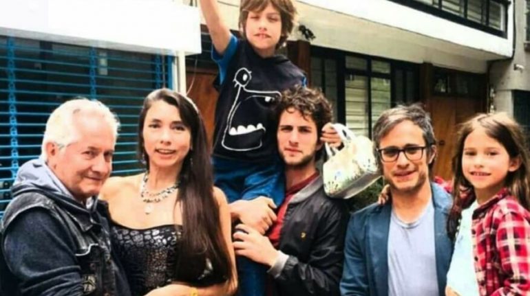 Quienes-son-los-hermanos-delactor-Gael-Garcia-Bernal