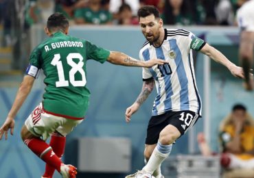 Andrés Guardado "defiende" a Messi y responde a Canelo Álvarez