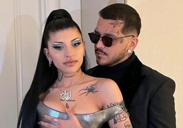 ¿Compromiso? Nodal le entrega un lujoso anillo a su novia Cazzu