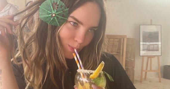 Belinda comparte fotografía completamente enamorada