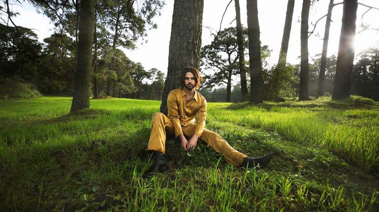 Bernardo Castilla nos cuenta sobre su debut como solista con el proyecto “Blood or Honey”