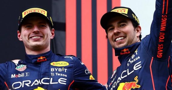 Mamá de Max Verstappen ataca a Checo Pérez y lo llama "infiel"