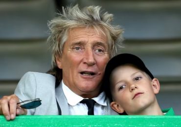 Hijo de Rod Stewart es hospitalizado de emergencia tras quedar inconsciente