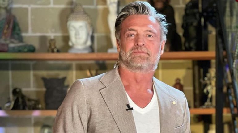 Juan Soler revela que terminó con ex novia por salud mental