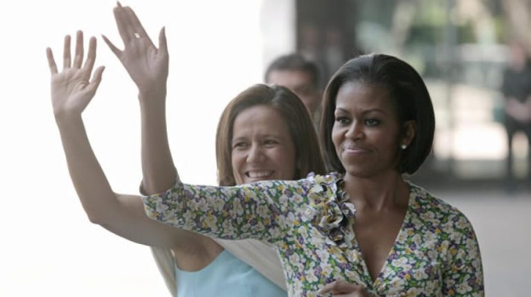 Asi-fueron-los-iconicos-encuentros-entre-Michelle-Obama