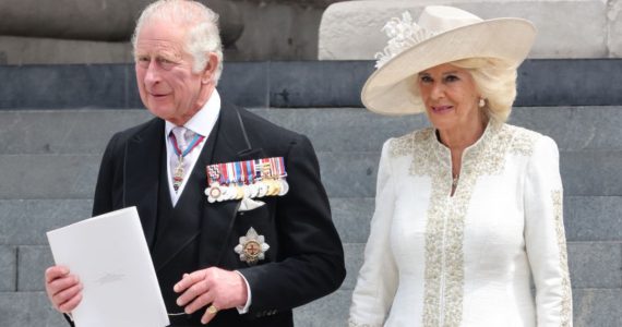 coronación rey carlos iii camilla parker botox