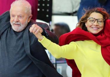 Quién es la esposa de Lula da Silva, el nuevo presidente de Brasil