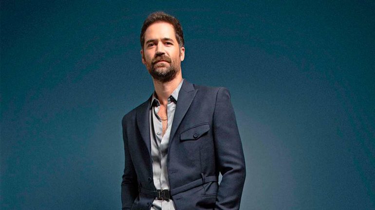 El actor Manuel García Rulfo en su mejor versión