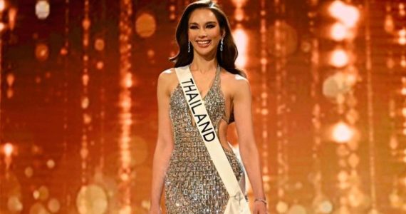 La conmovedora historia del vestido de latas de Miss Tailandia