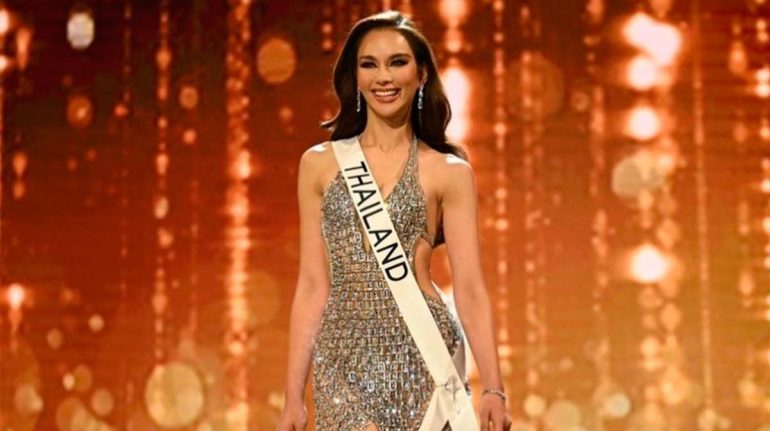 La conmovedora historia del vestido de latas de Miss Tailandia