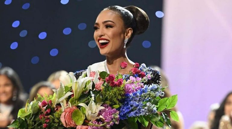 Así luce la Miss Universo R'Bonney Gabriel sin una gota de maquillaje