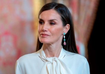 La reina Letizia vivió un incómodo momento con el embajador de Irán (VIDEO)