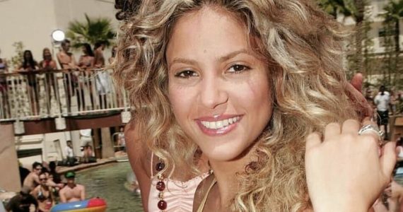 shakira a los 15 años
