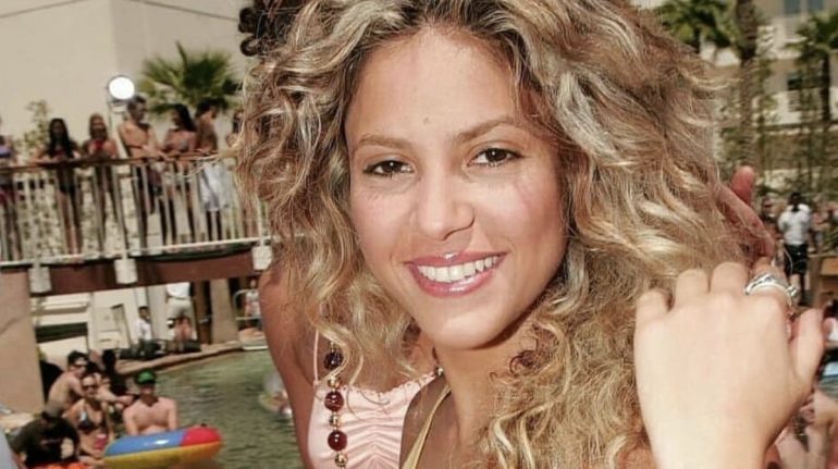 shakira a los 15 años