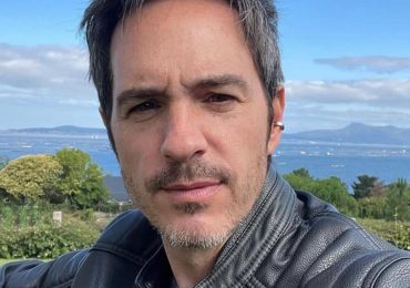 Mauricio Ochmann debuta como cantante y recibe críticas